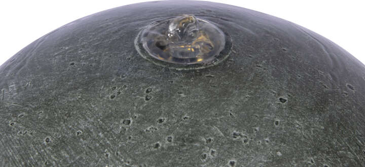 dobar Gartenbrunnen Apollon mit LEDs und Solarpanel